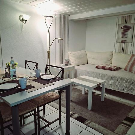 Appartement Untergeschoss, Kaelder, Basement In Ruhiger Wohngegend à Flensbourg Extérieur photo