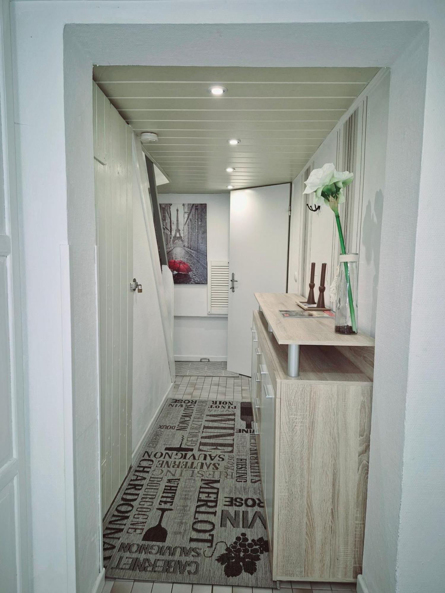 Appartement Untergeschoss, Kaelder, Basement In Ruhiger Wohngegend à Flensbourg Extérieur photo